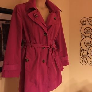 London Fog fuchsia pink trench coat- LIKE NEW